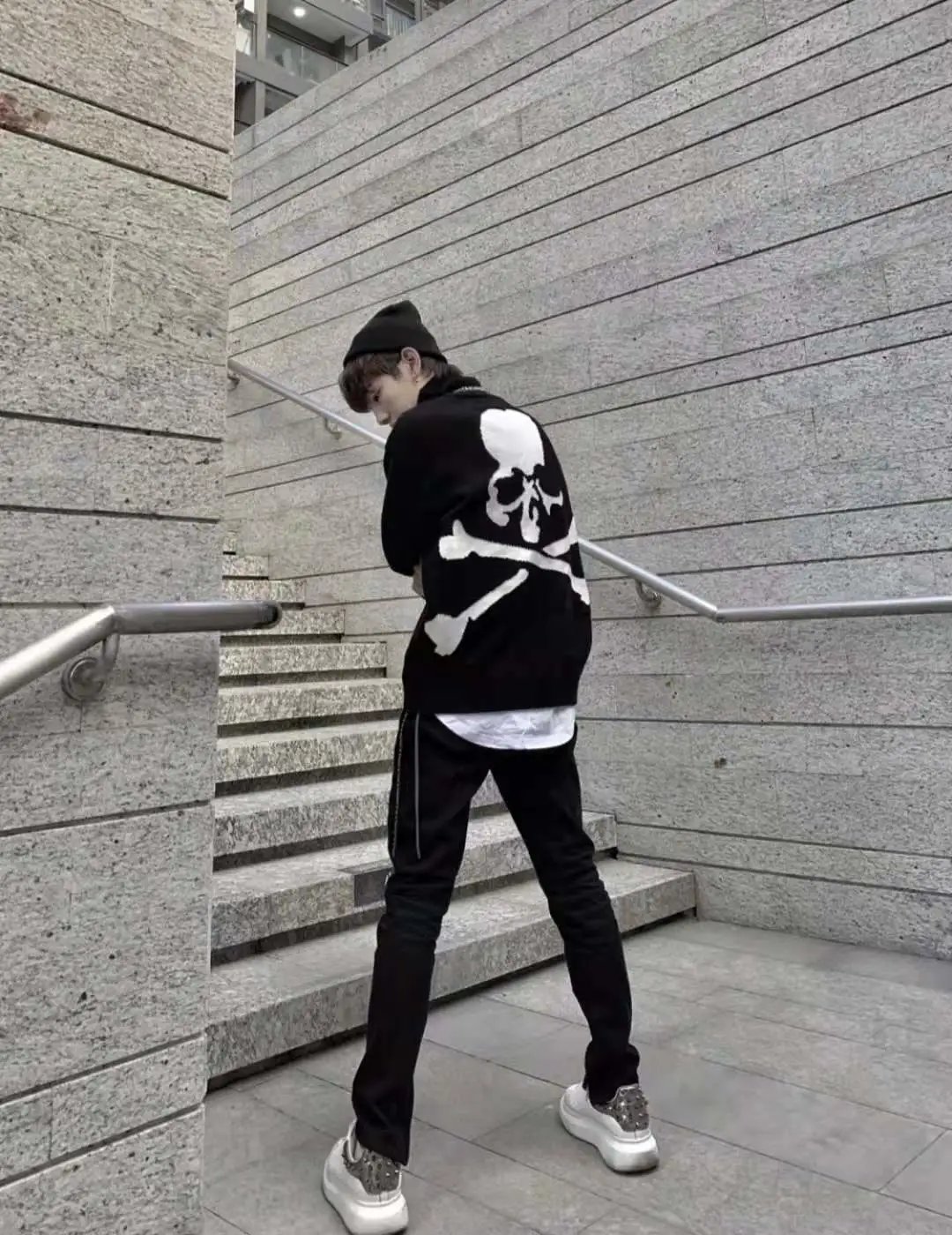 Design Skull Knit Sweater Black - 11