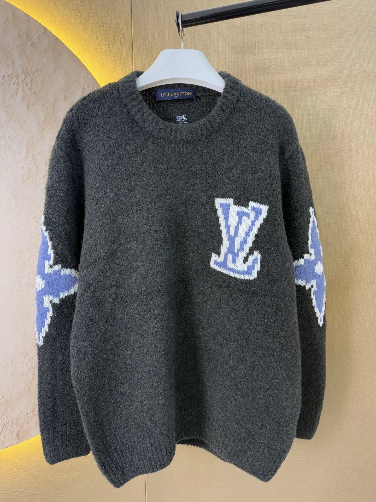 Louis Vuitton Knitwear Crewneck logo knit sweater — 0501016CPZC