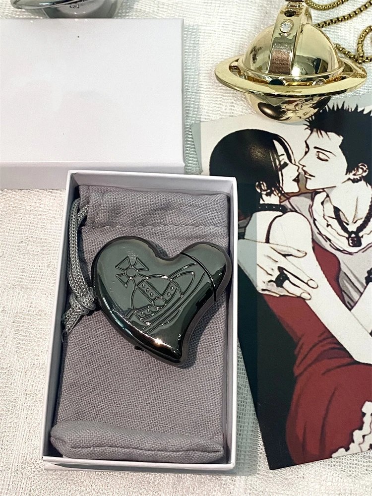 Gun Black Heart Lighter Matching Gift Box