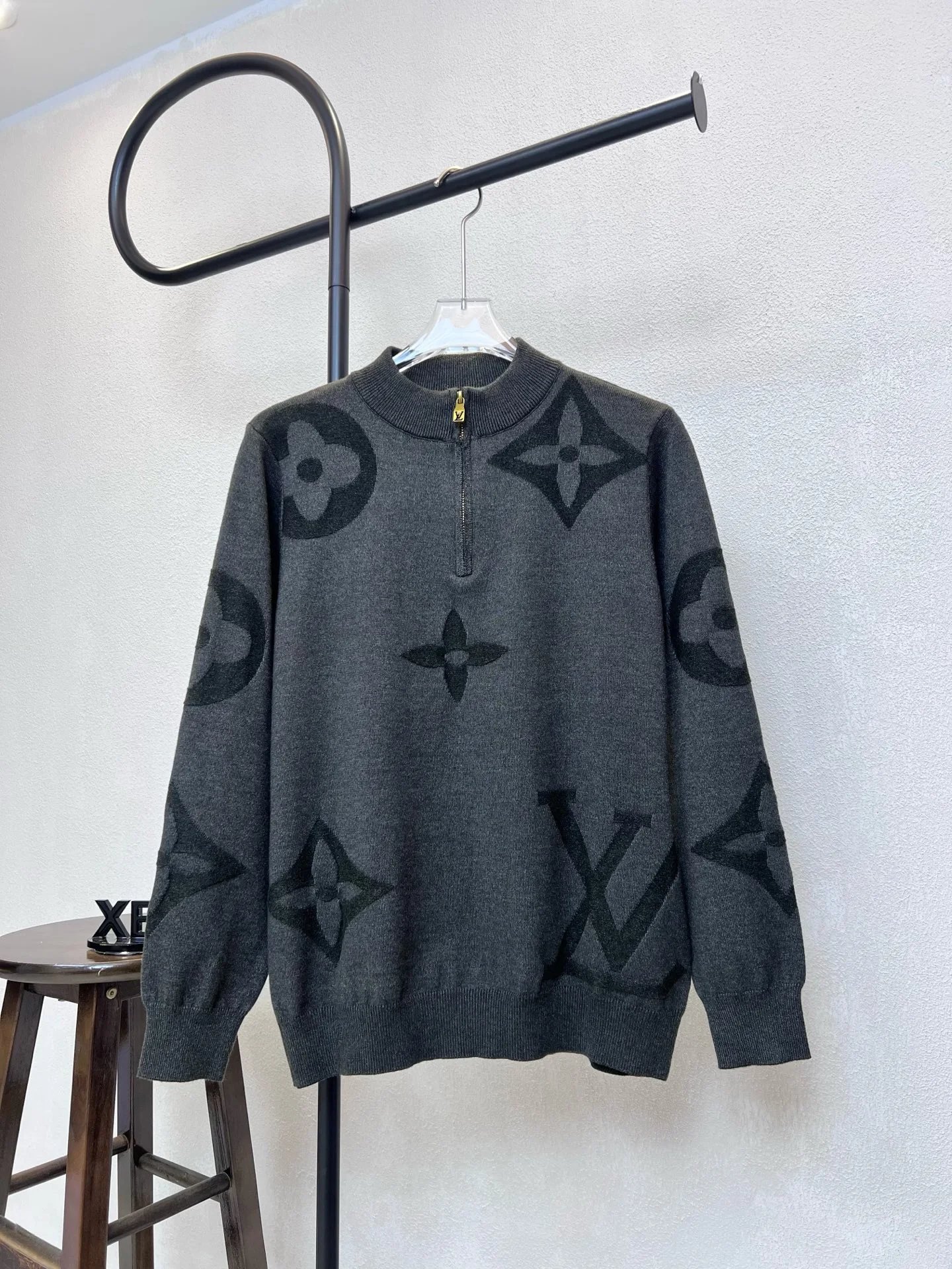 Louis Vuitton Knitwear Crewneck logo knit sweater — 0501012CPZC