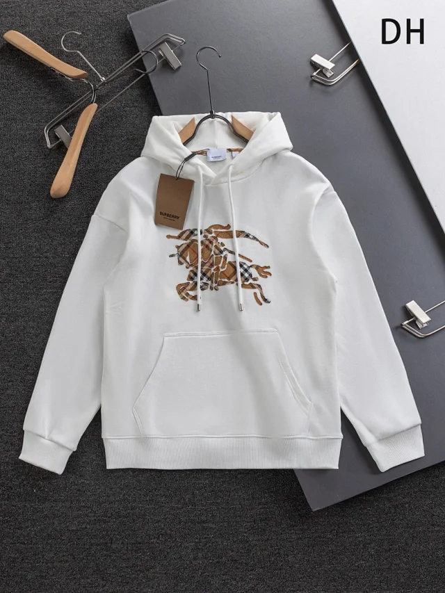 Burberry Hoodies & Sweatshirts Hooded Pullover with Equestrian Knight Motif product detail image 10