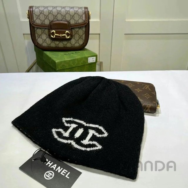 Chanel Hat: seller detail photo 10