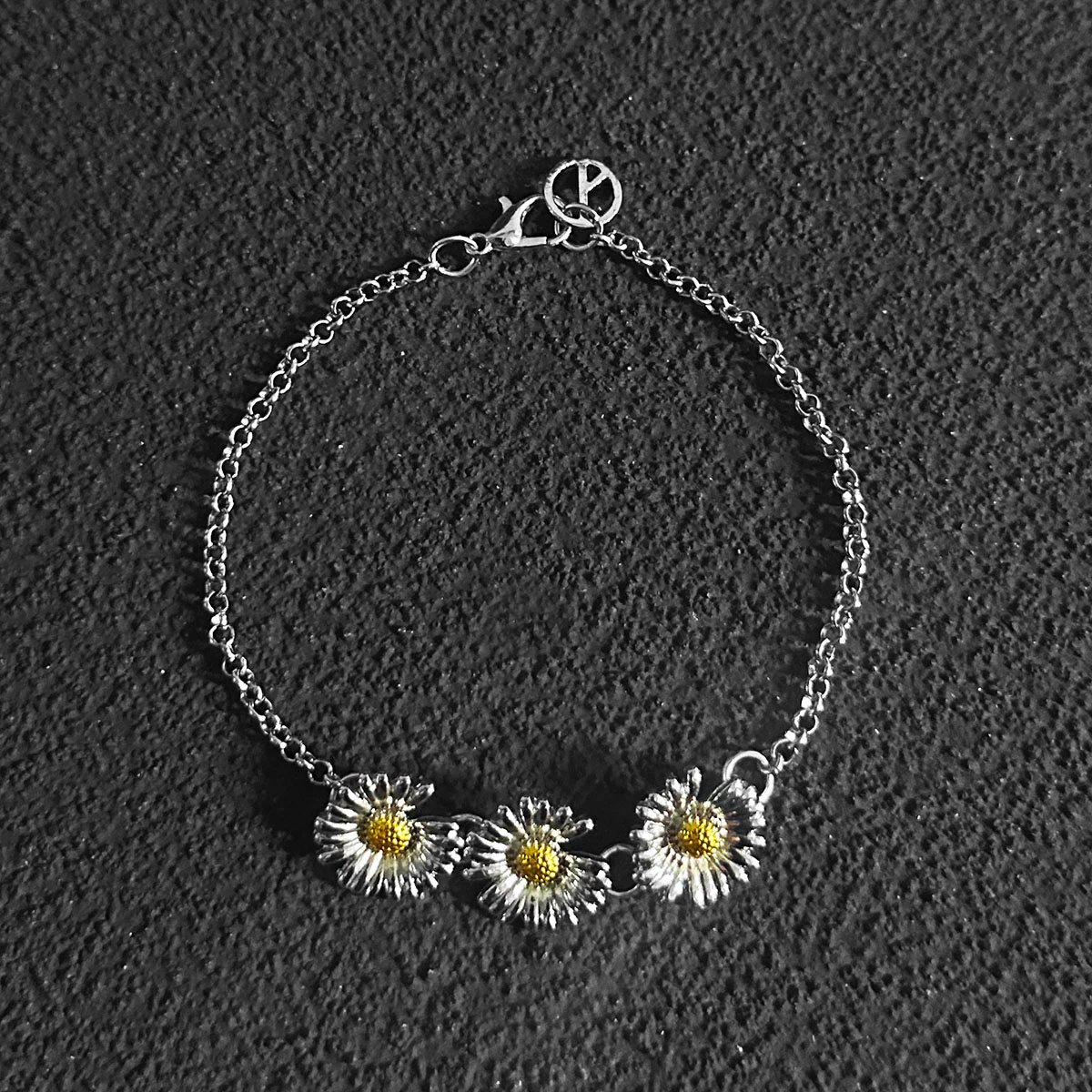 Peaceminusone Daisy Bracelet 7