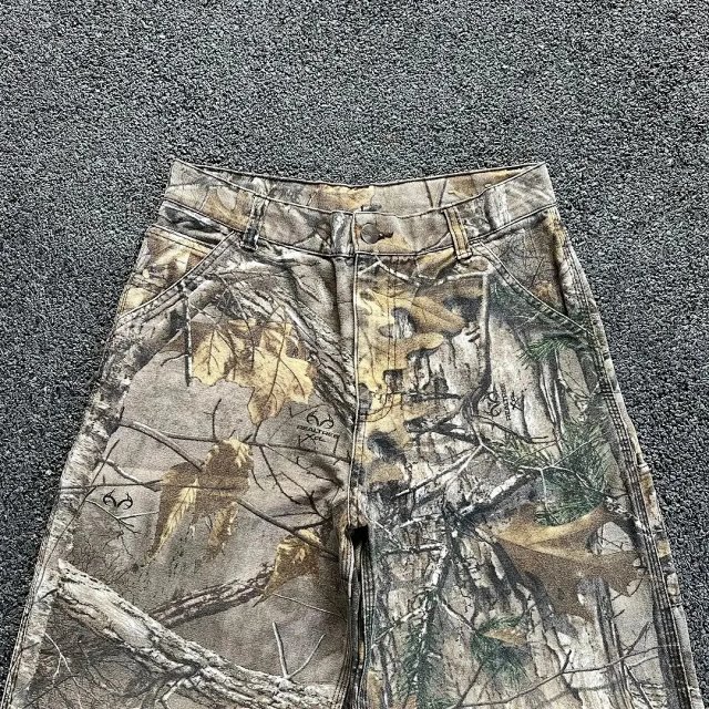 Akimbo Realtree Jeans: seller detail photo 3