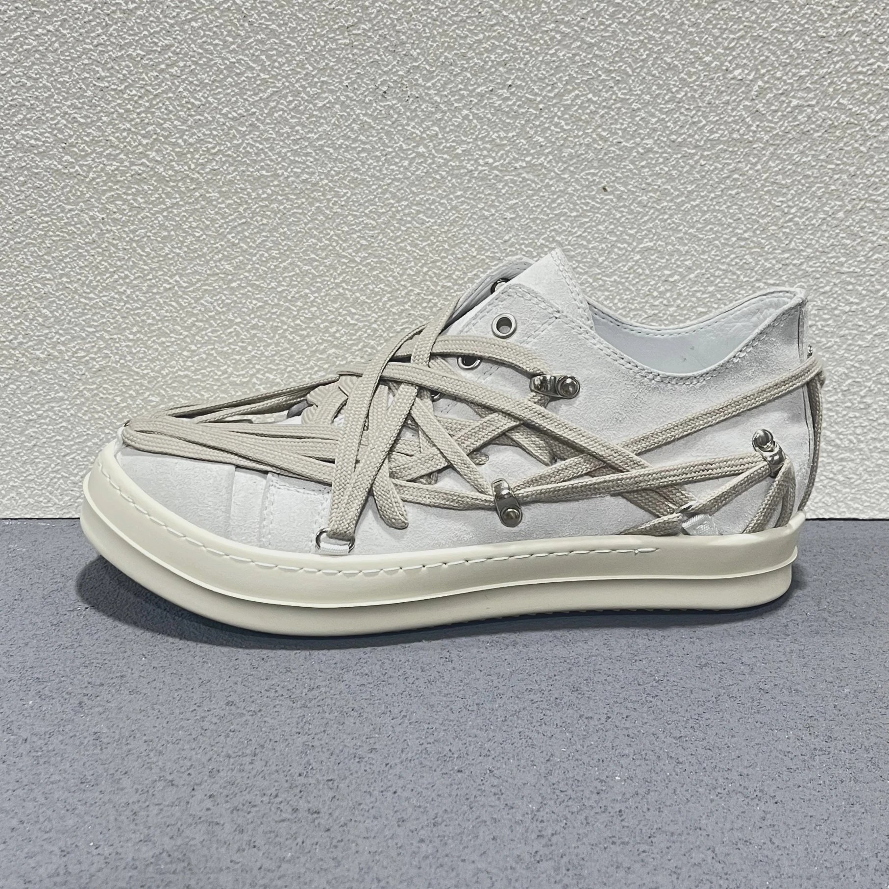 Gray Nubuck Leather Low Five-Pointed Star