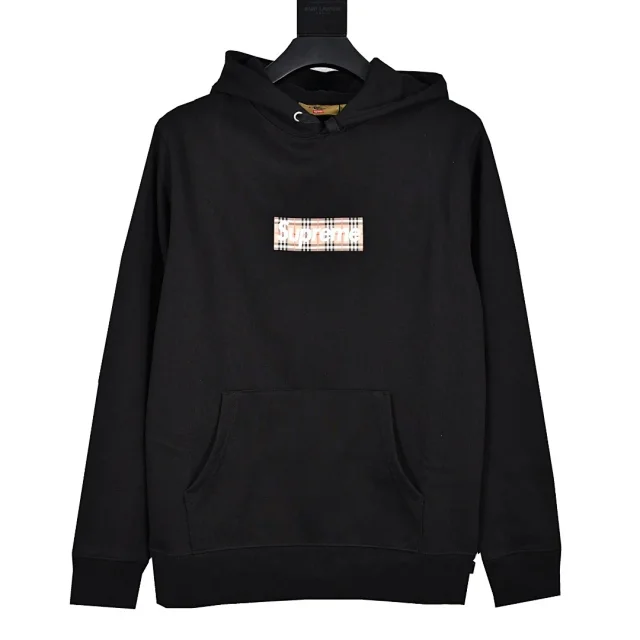 Burberry Hoodies & Sweatshirts Hooded Pullover with Equestrian Knight Motif product detail image 7