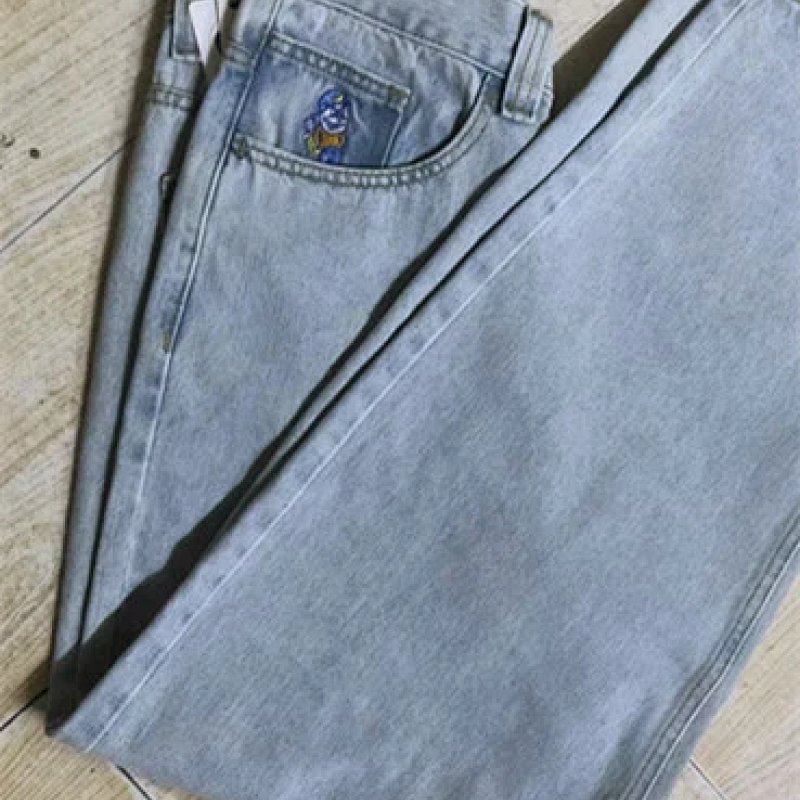 Black Straight-Leg Jeans with Contrasting Stitching and Pocket