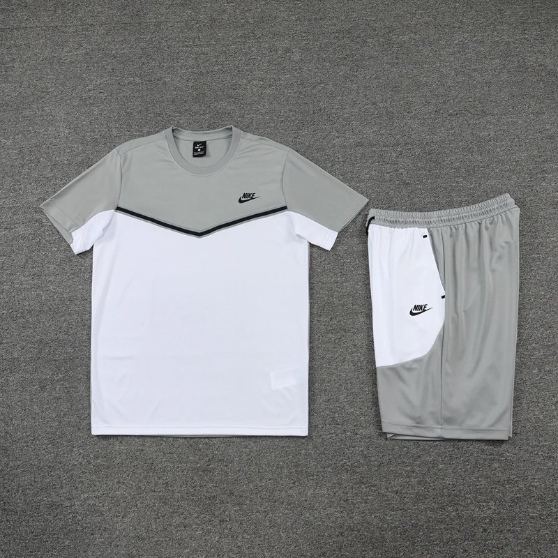 Nike Training Set Black/White Activewear - 11