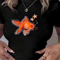 Short, form-fitting T-Shirt — seller photo 6