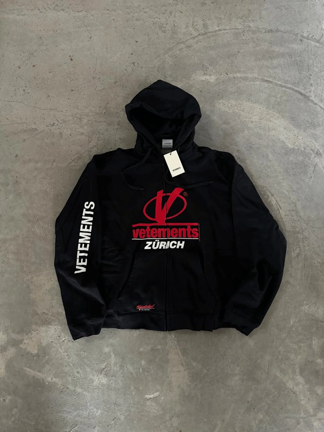 Vetements Zurich Zipup: seller detail photo 1