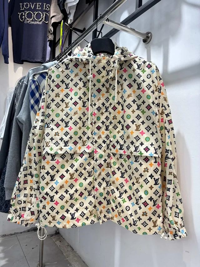 Balenciaga Jackets Zip-Up Track Jacket product detail image 7