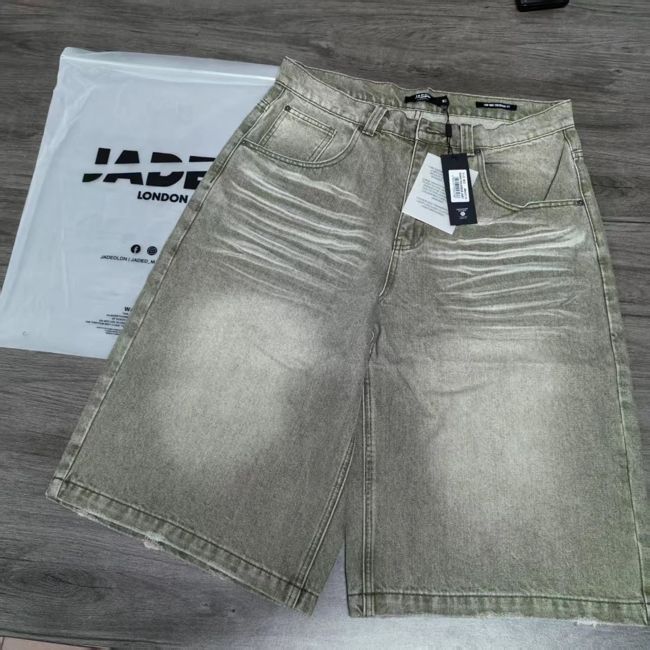 Jaded London Jeans Colossus Fit wide-leg — Khaki shorts