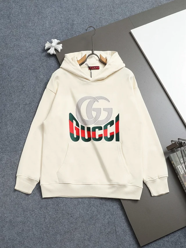 Gucci Hoodies & Sweatshirts Logo Print product detail image 9