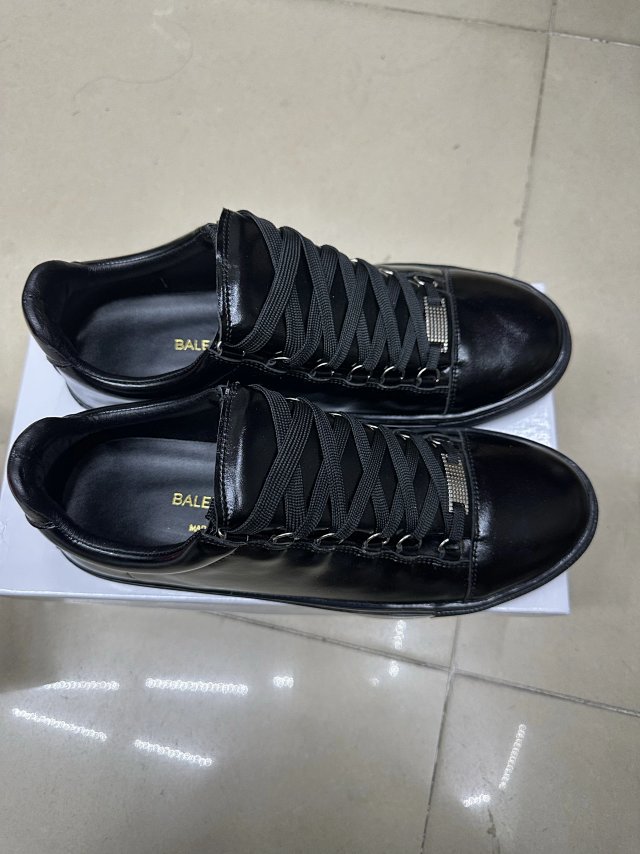 Balenciaga Arena Low: seller detail photo 2