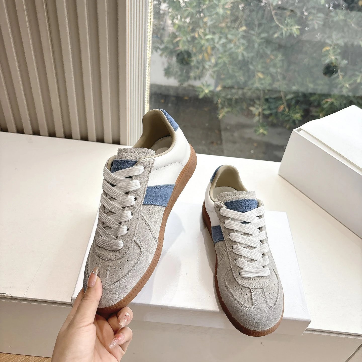 Gray Light Blue