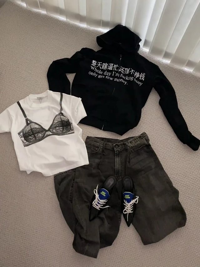 "only get few money" Hoodie: seller detail photo 4