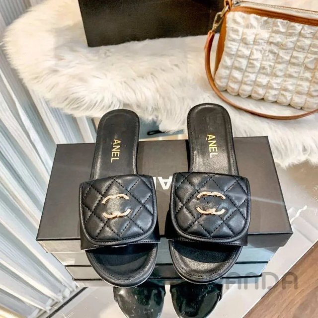 Chanel Slipper: seller detail photo 7