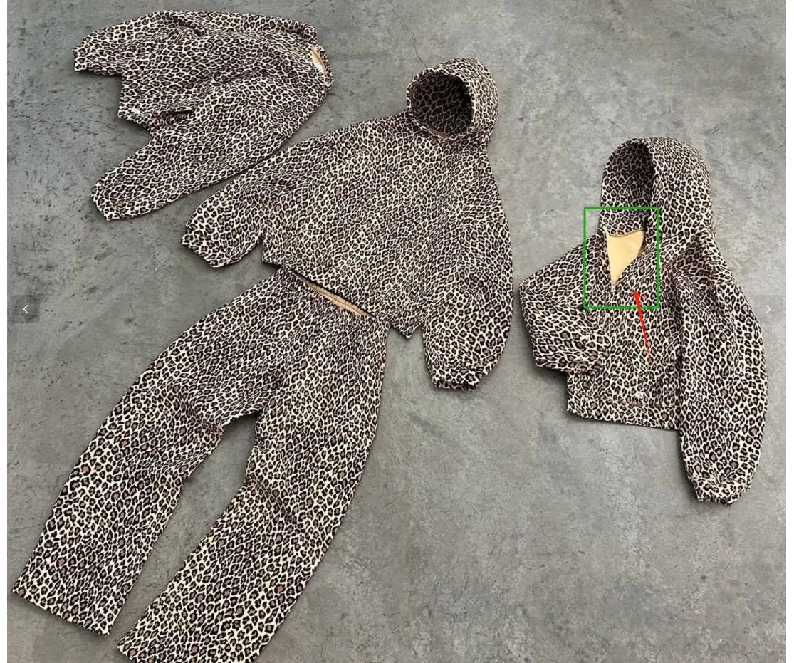 Leopard print pants (polar fleece)
