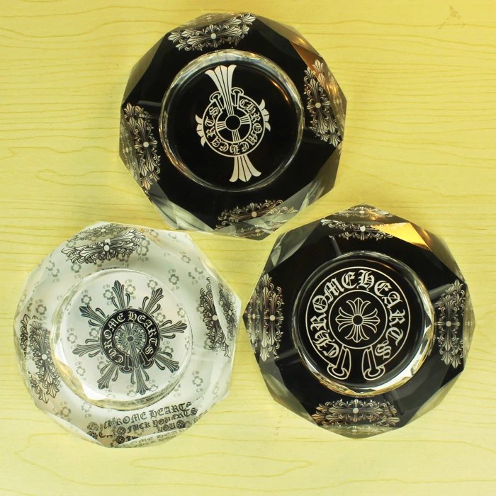 Crystal Glass Ashtray with Cross Design - Minimalist & Fashionable Home Decor for Trendy Style
