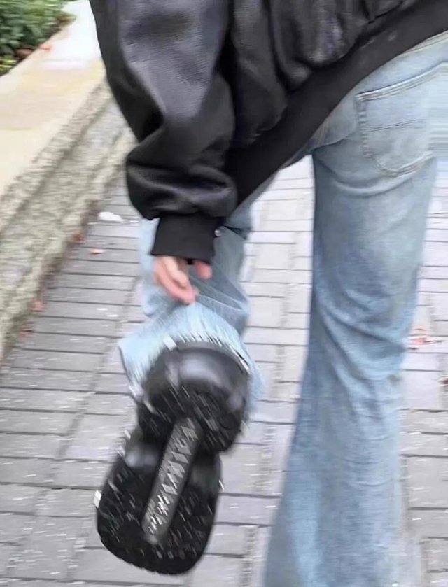Lost Tapes Without Balenciaga Branding: seller detail photo 3