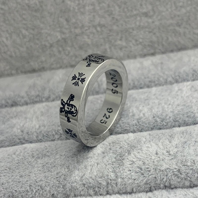 skull Cruciferous Ring