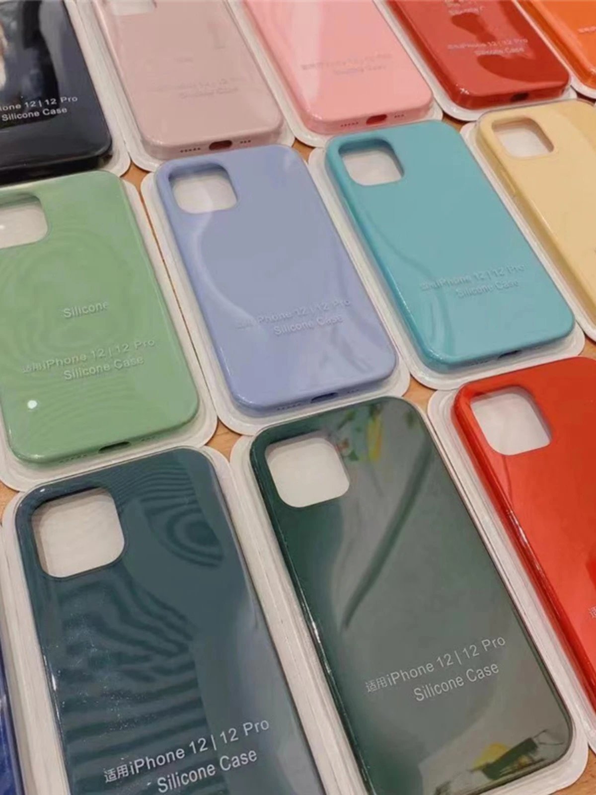 iPhone 12/12 Pro Silicone Case
