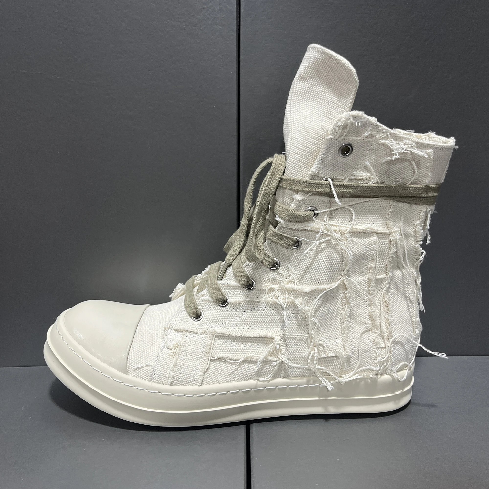 Tassel Distressed Canvas Thick-Soled Arc-Shaped · 5