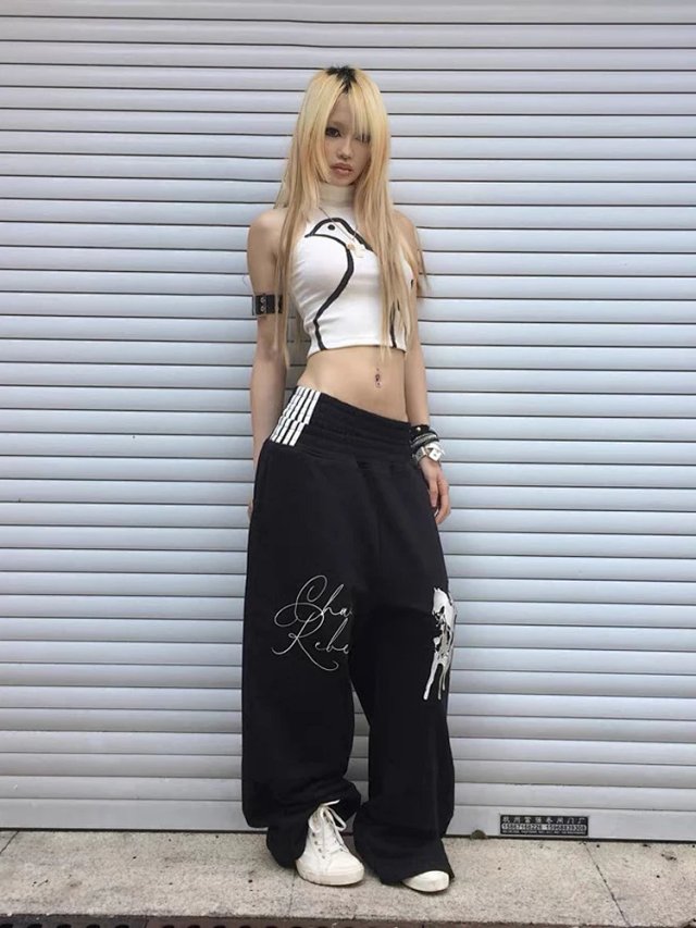 CHAI Baggy Sweatpants: seller detail photo 1