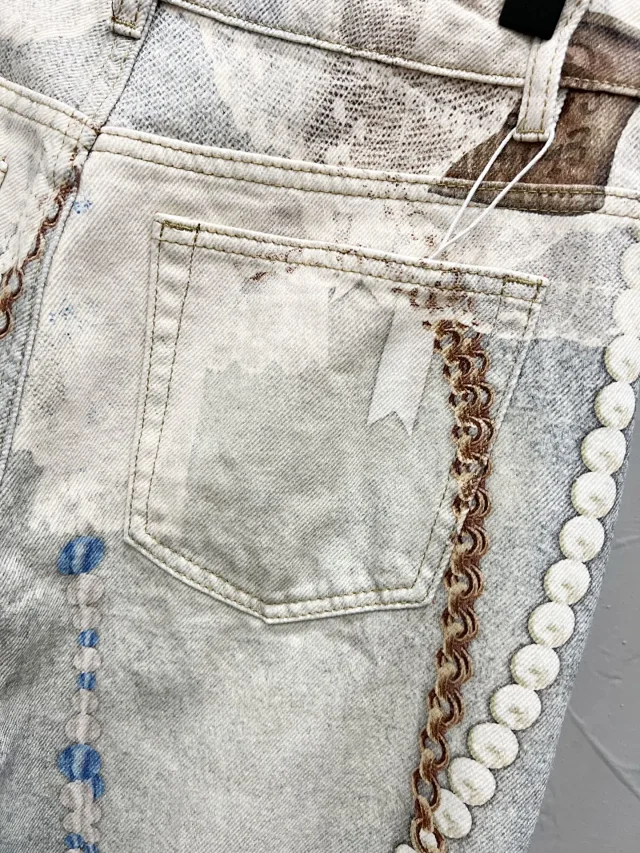 Acne Studios Jeans Graffiti-Print Loose-Fit product detail image 5