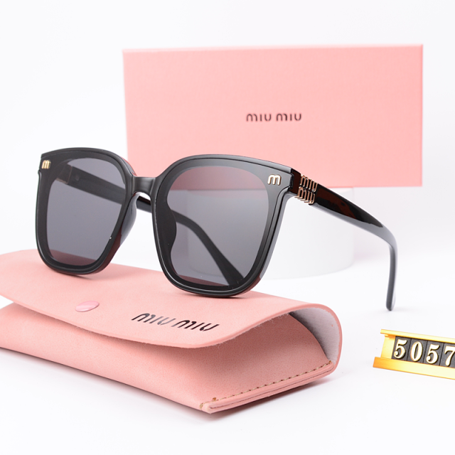 Miu Glasses: seller detail photo 9