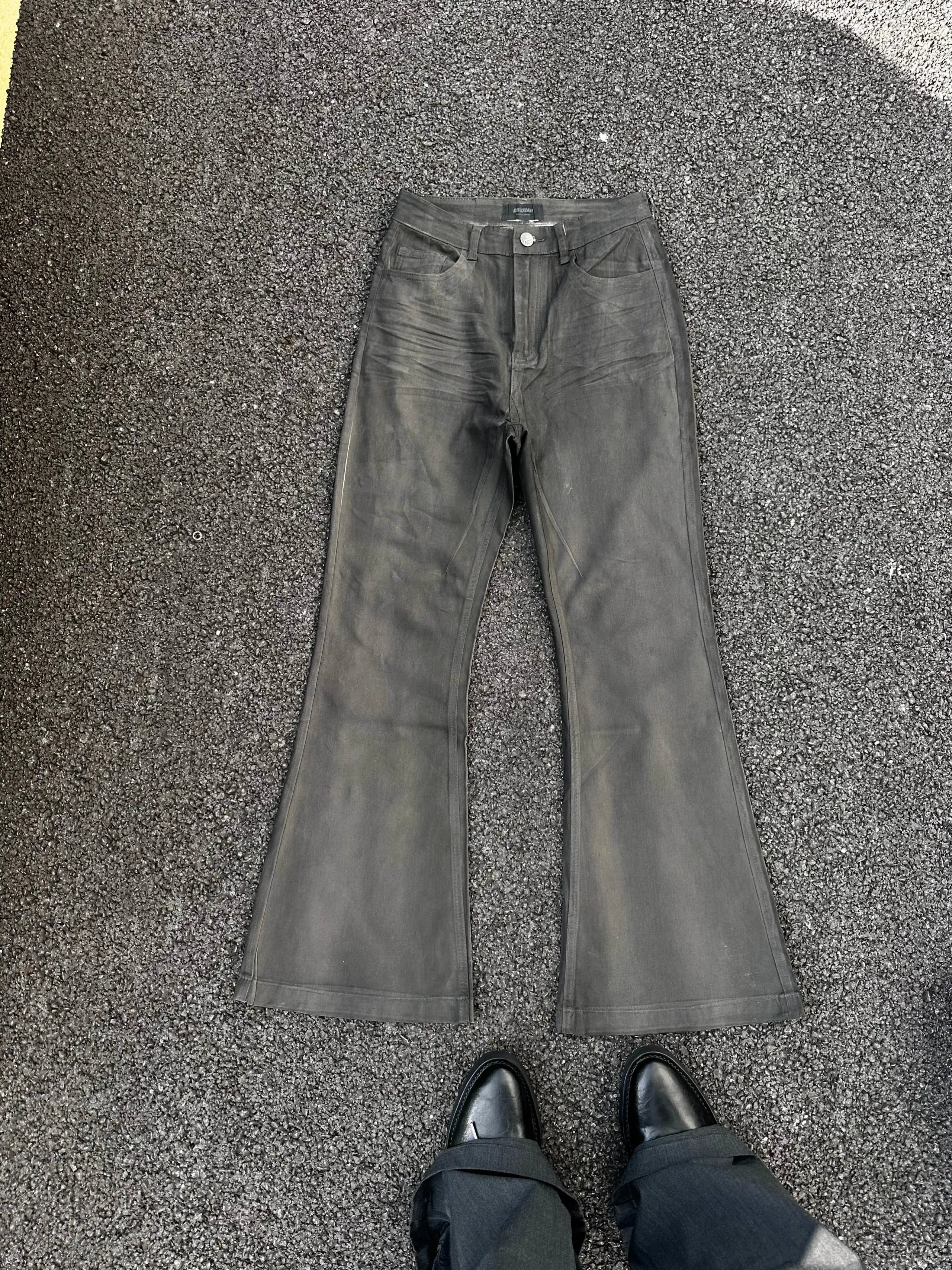 Flared Jeans · 3