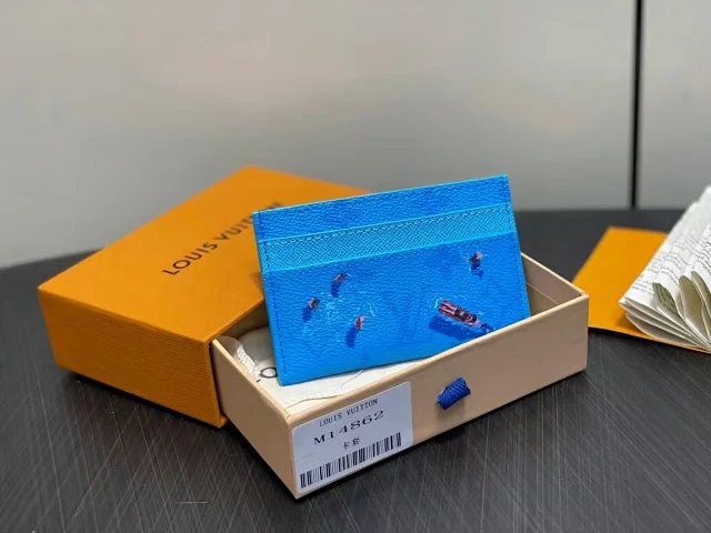 Louis Vuitton Wallets & Card Holders Printed Holder product detail image 2