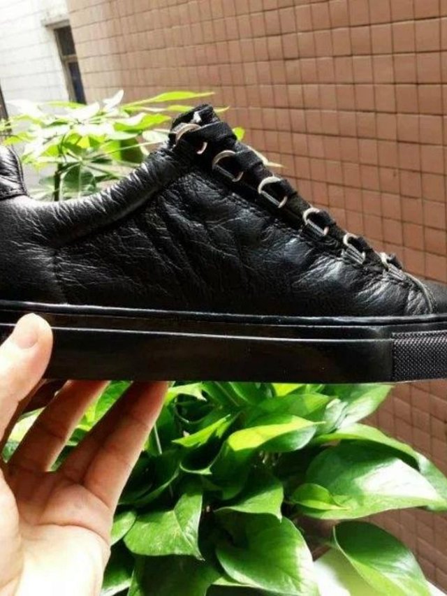 Balenciaga arena: seller detail photo 5