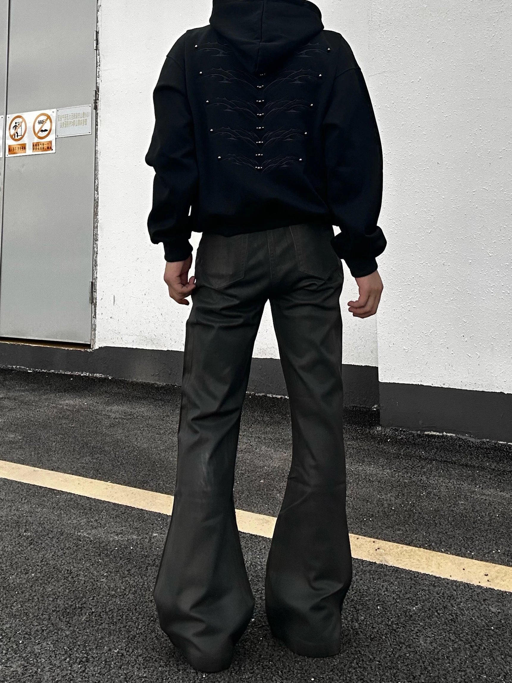 Flared Jeans · 4