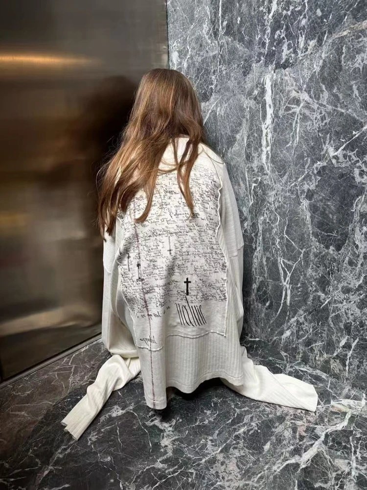 StockERD25ss "Futile Innocence" Applique Printed 5