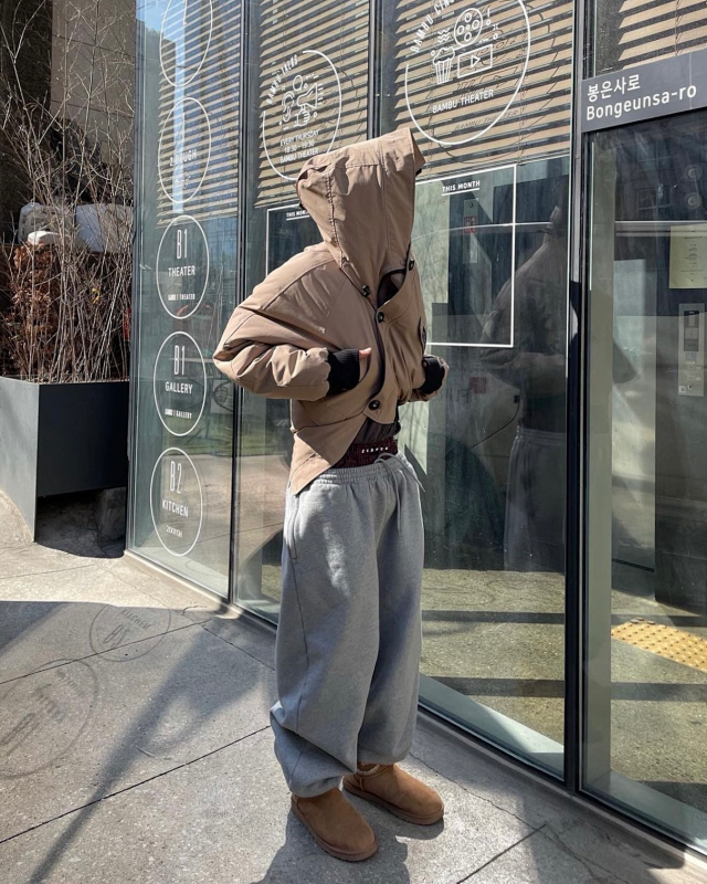 Balenciaga Double Waist Sweatpants: seller detail photo 1