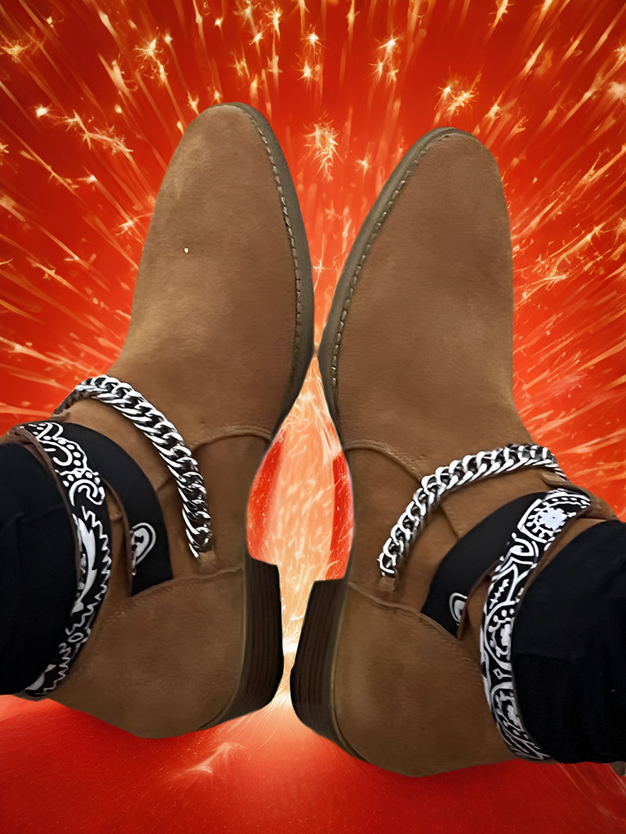 Chelsea Boots Men's 2025 Spring and Summer European and American Fashion Stylish Nubuck Leather Buckle Pointed Waist Flower Chain Boots Trendy