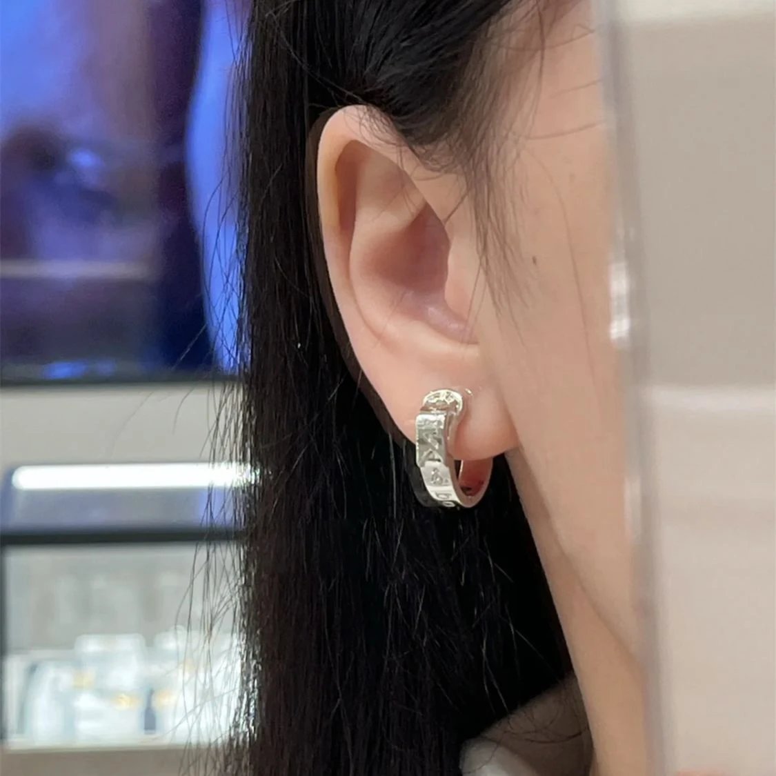 Queen Mother Of The West SaturnBelt Buckle Earrings frendyMen's Niche Ring Logo EarringsWomen's High-End Silver PlainHoop Earrings