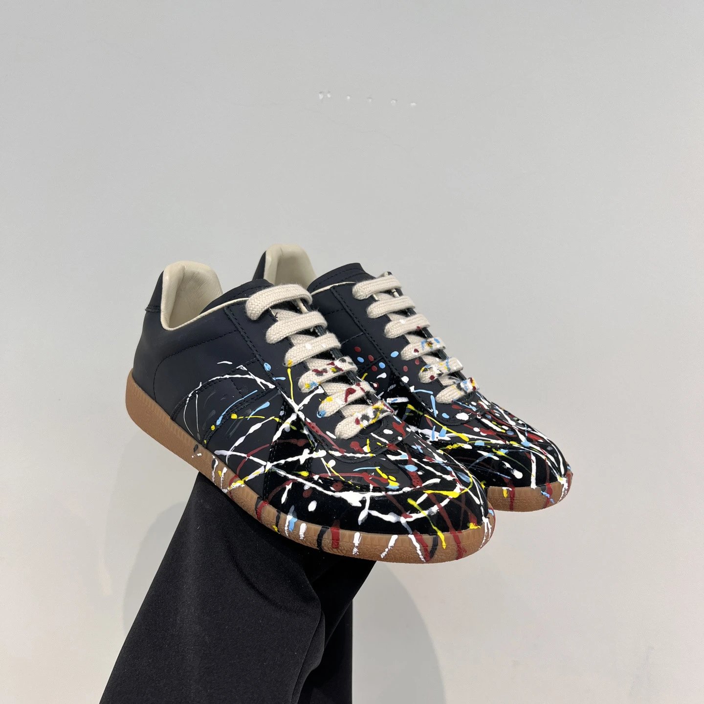 高质量涂鸦泼墨德训鞋pls add whatsapp  15188580278 if u need size guid 3