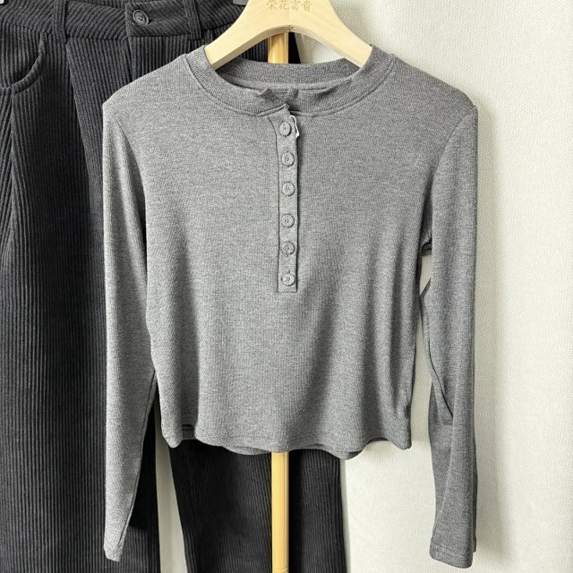 Random Top: seller detail photo 2