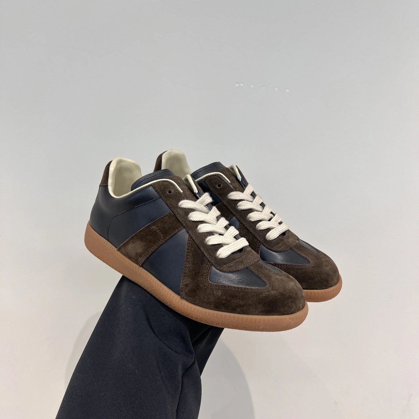 高质量涂鸦泼墨德训鞋pls add whatsapp  15188580278 if u need size guid 10