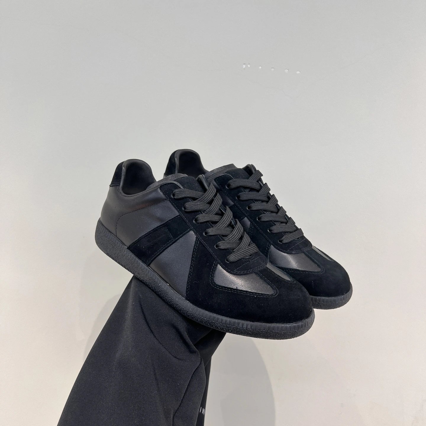 高质量涂鸦泼墨德训鞋pls add whatsapp  15188580278 if u need size guid 6