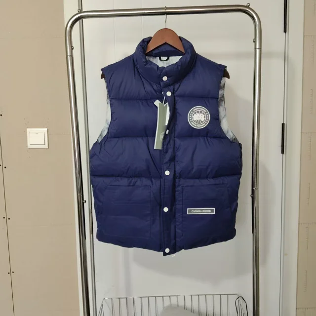 Canada Goose Down Jackets Fur-Trim Hooded Jacket product detail image 8