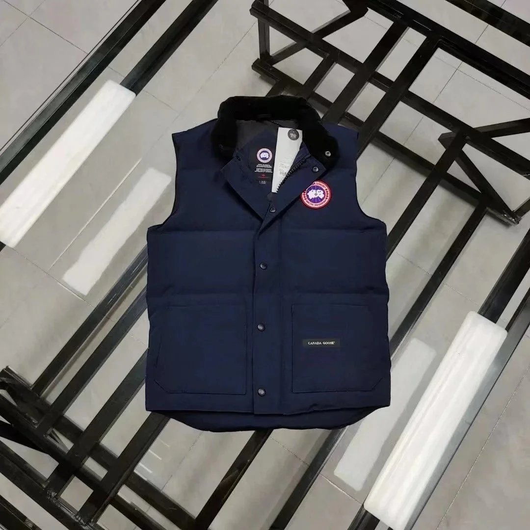Canada Goose Down Vest photo 4