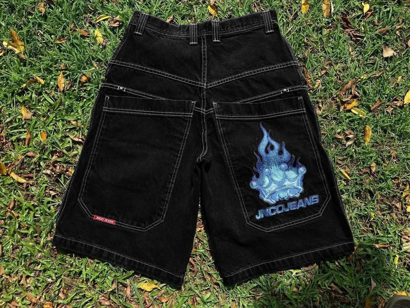 JNCO Shorts Wide-Leg Denim with Embroidered Back-Pocket Graphic — D08 black