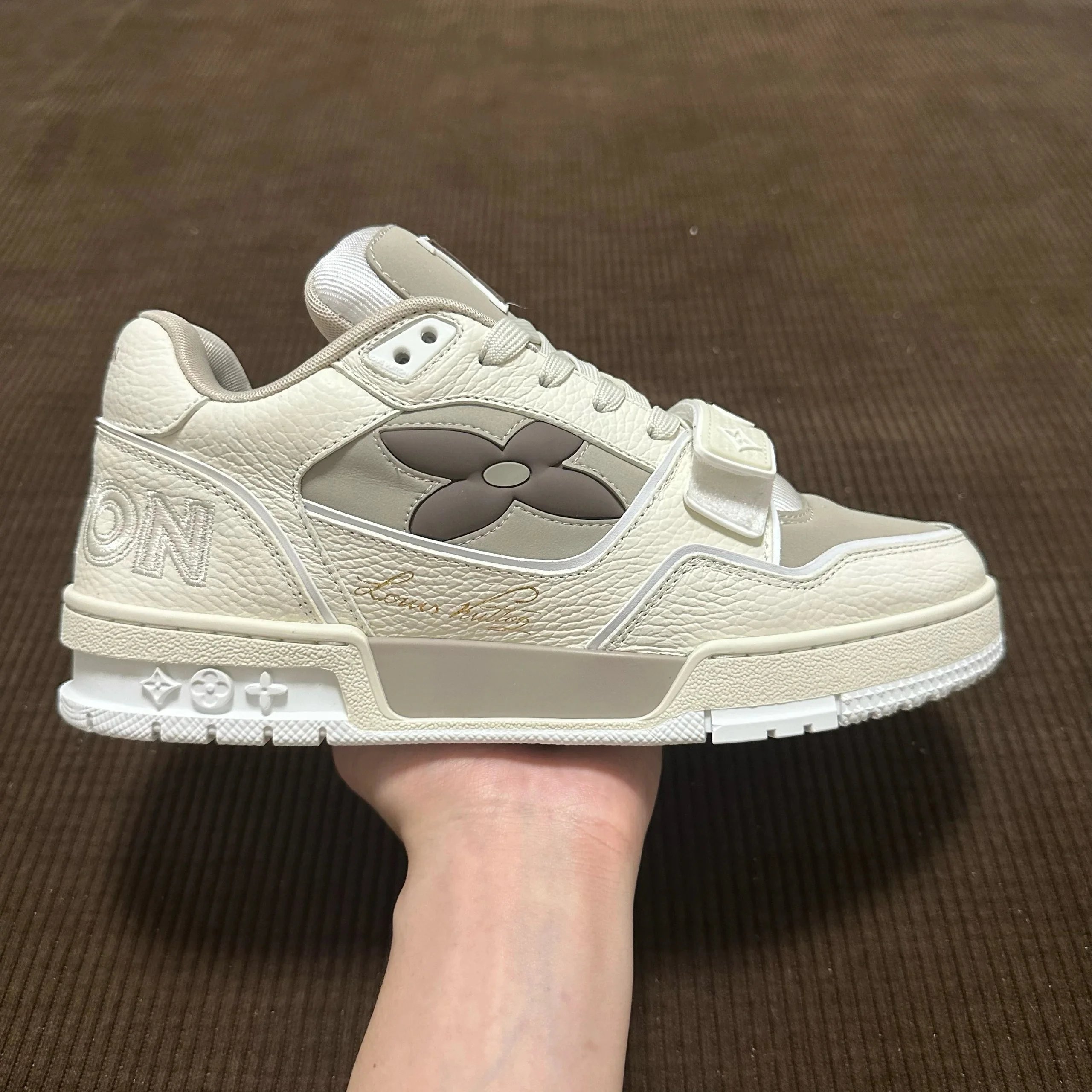 魔术贴大花卡其