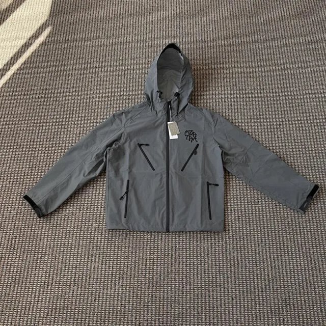 Mertra Shell Jacket: seller detail photo 3