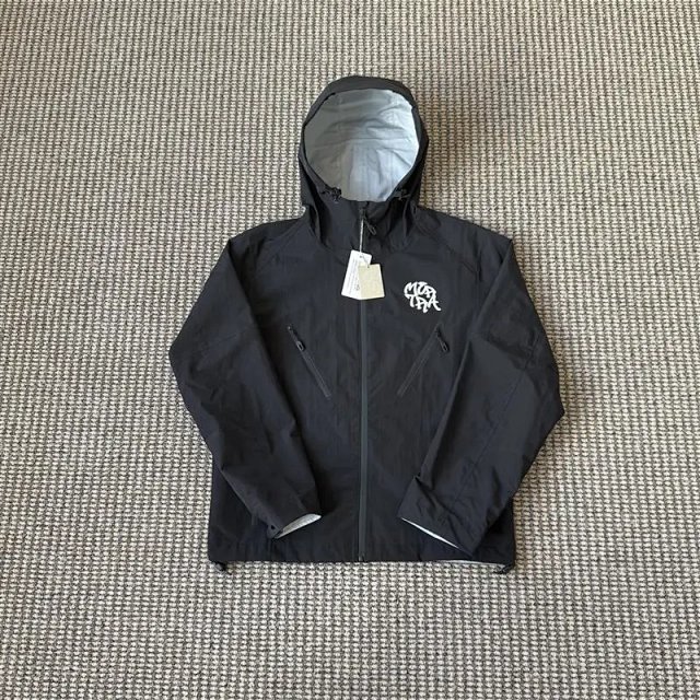 Mertra Shell Jacket: seller detail photo 1