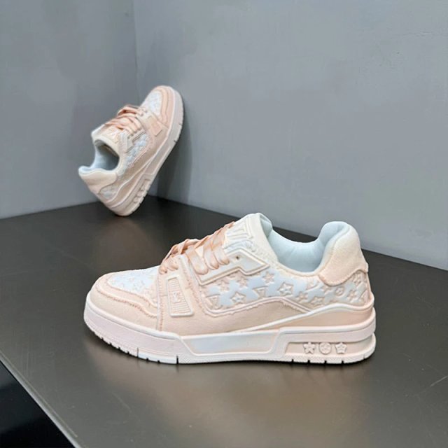 Louis Vuitton Trainers: seller detail photo 4