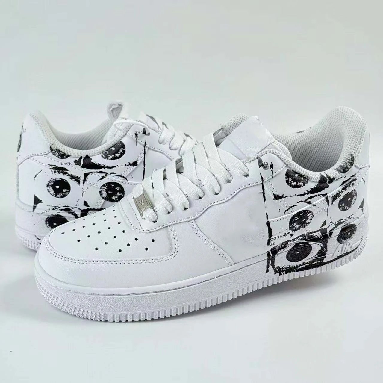 White Six Eyes
